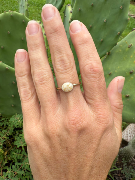 Solid Gold Horizontal Oval Ring